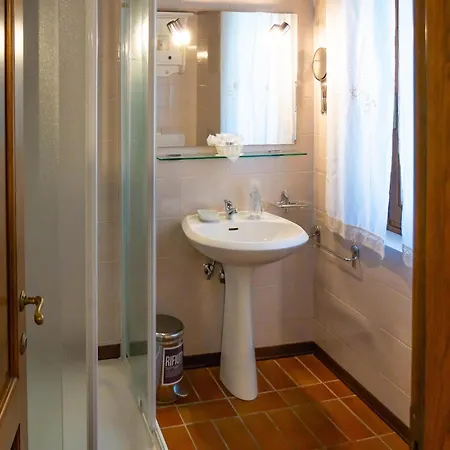 Panoramic Renovated Barn With Terrace And Pool Apartman Montaione